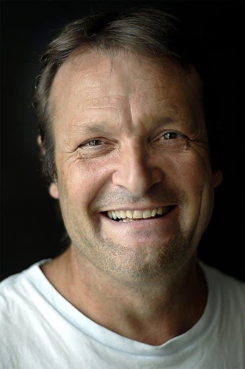 A portrait of Dave Schram