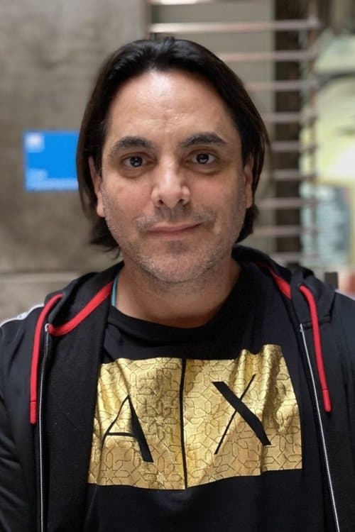 A portrait of David Albala