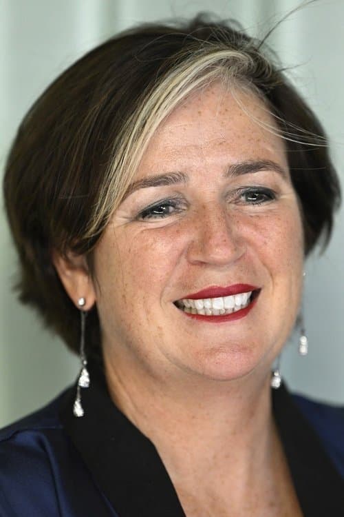 A portrait of Dearbhla Walsh