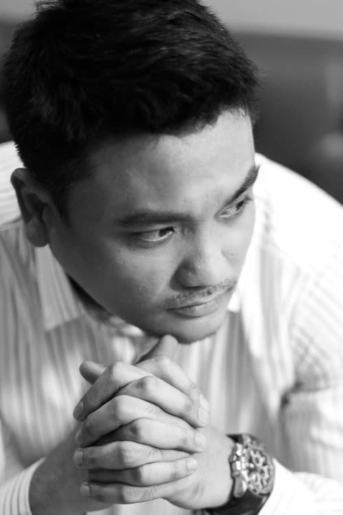 A portrait of Derick Cabrido