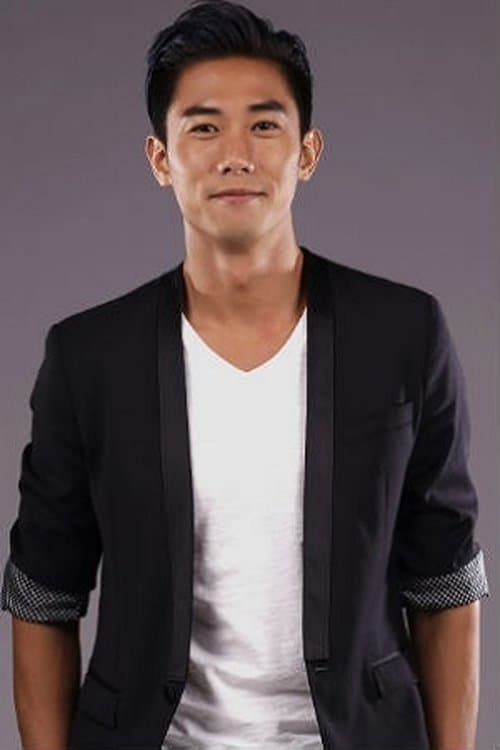 Desmond Tan photo