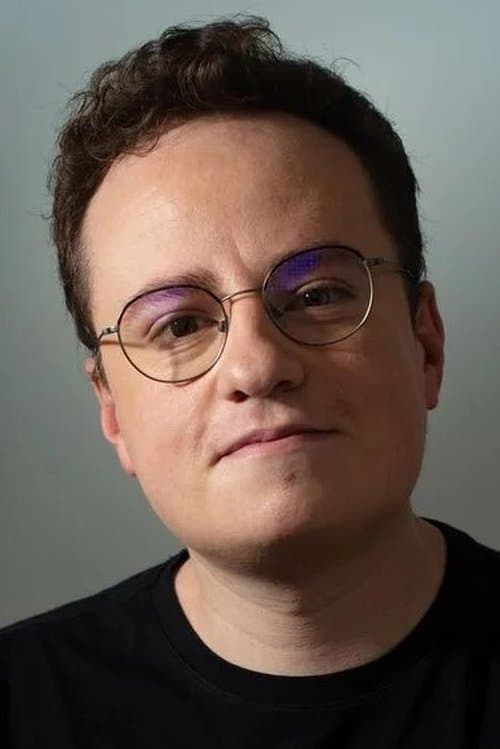 A portrait of Diego Freitas