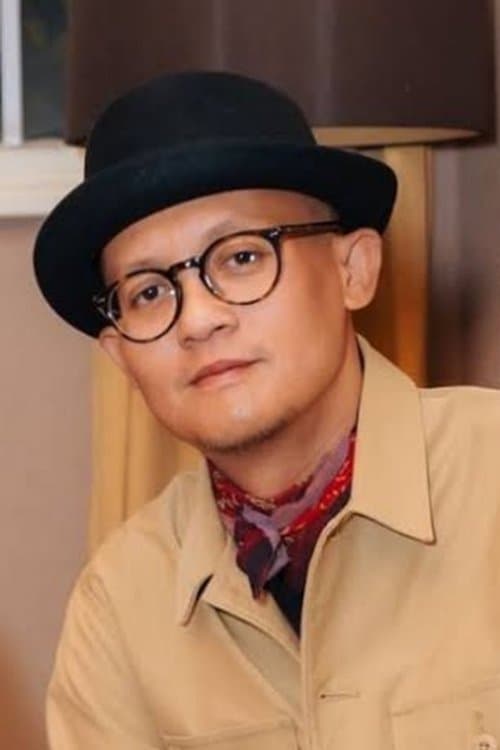 A portrait of Dyan Sunu Prastowo