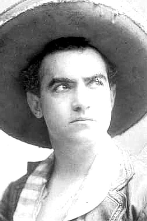 E.L. Fernandez photo