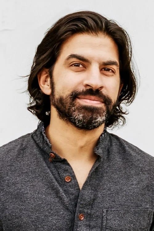 A portrait of Elan Dassani