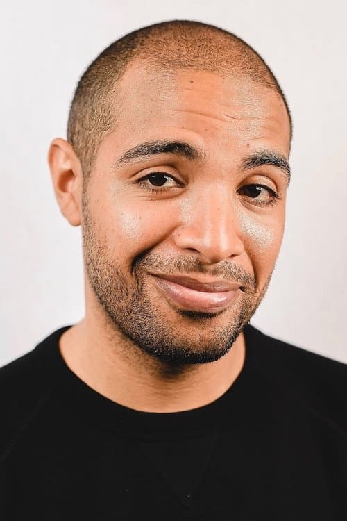 A portrait of Elijah Bynum
