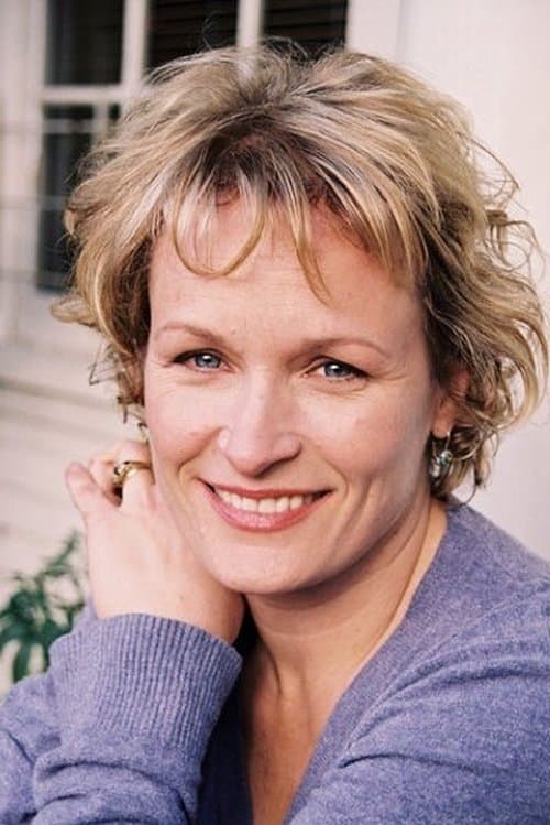 Elizabeth Dennehy photo