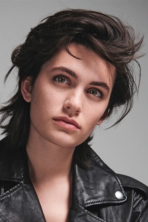 Ella Rumpf photo