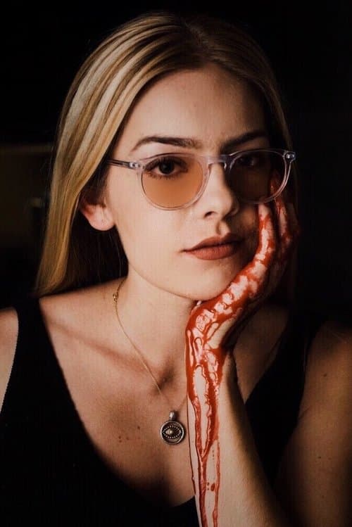 A portrait of Elle Callahan