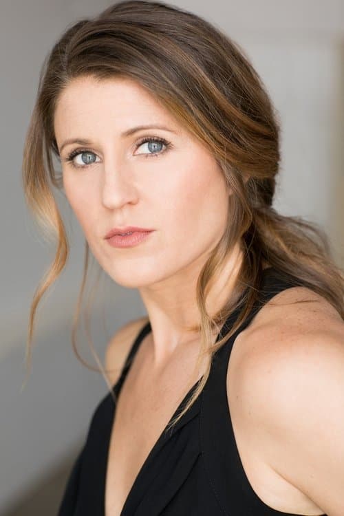 Elle Shaw photo