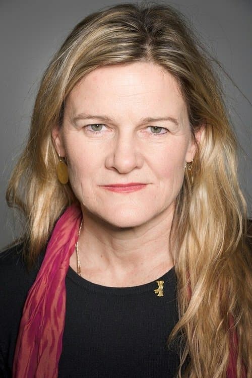 A portrait of Ellen Kuras