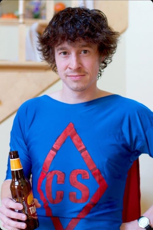 A portrait of Elliot Diviney
