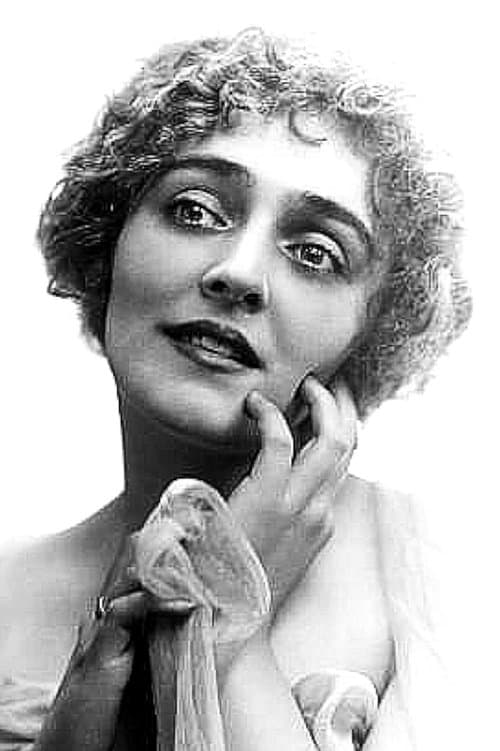 Elsie MacLeod photo