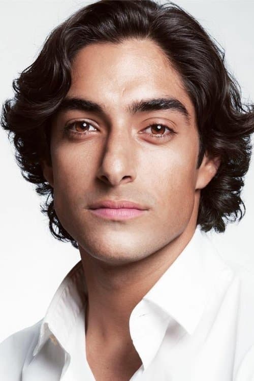 Eman Esfandi photo