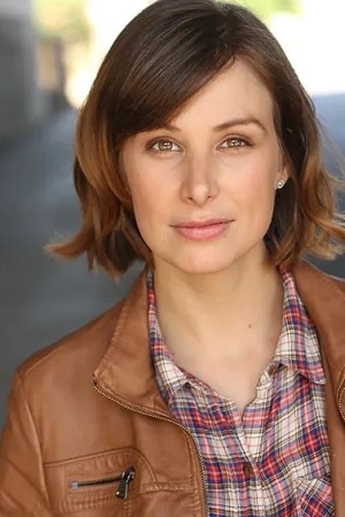Emily Bell photo