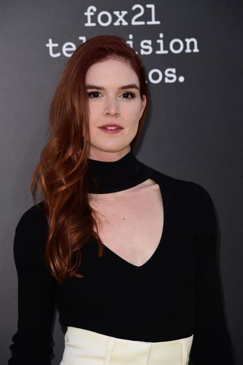 Emily Tyra photo