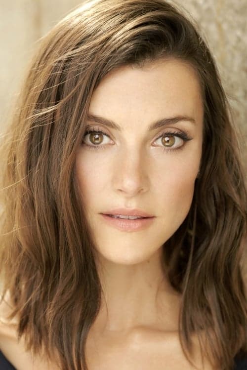 Emma Lahana photo
