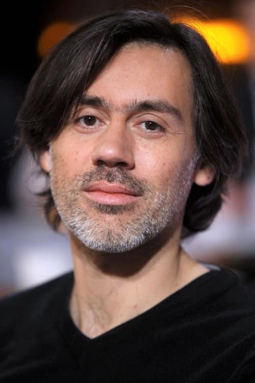 A portrait of Emmanuel Mouret