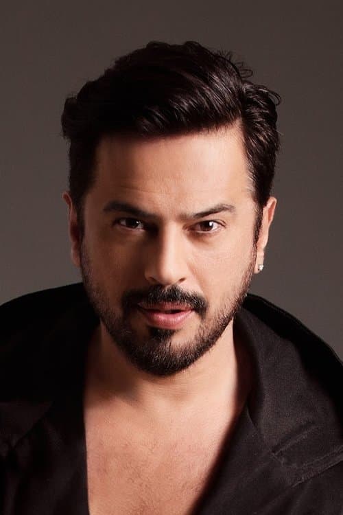 Emre Altuğ photo