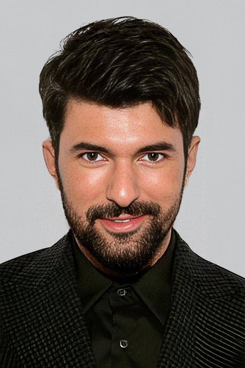 Engin Akyürek photo