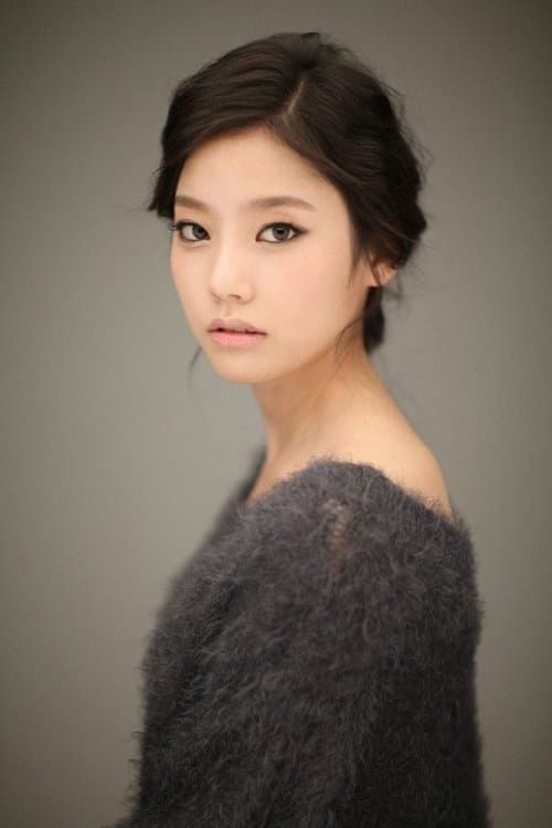 Eom Ji-hye photo