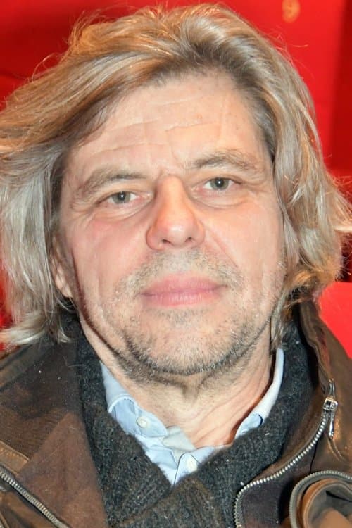 A portrait of Éric Besnard