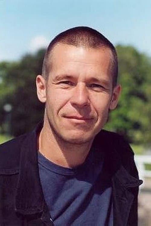 A portrait of Esa Illi