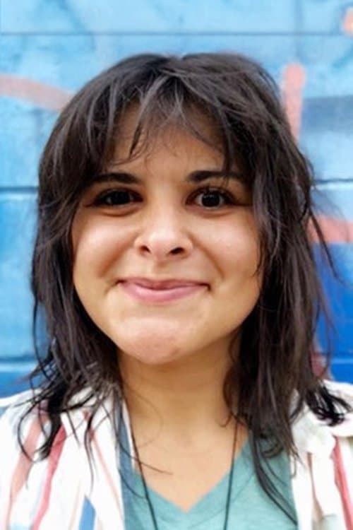 A portrait of Esra Saydam