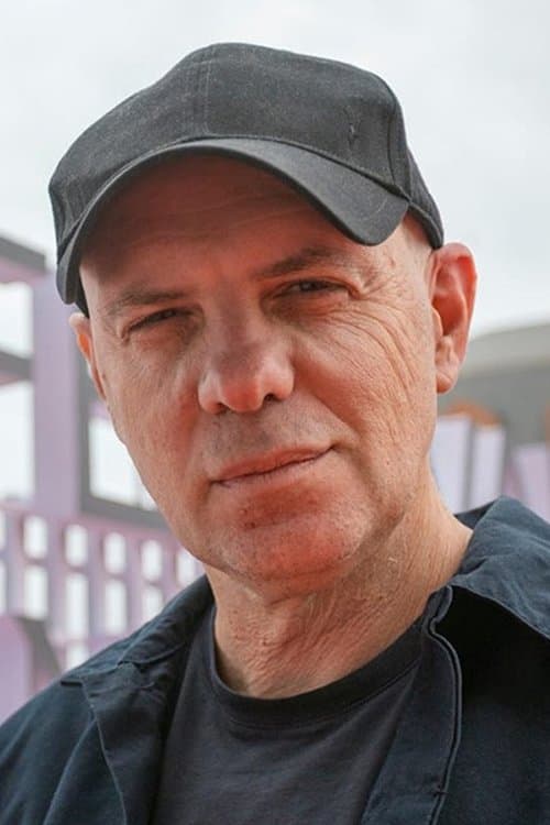 A portrait of Esteban Sapir
