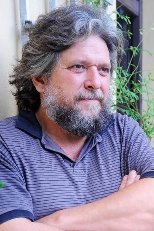 A portrait of Esteban Schroeder