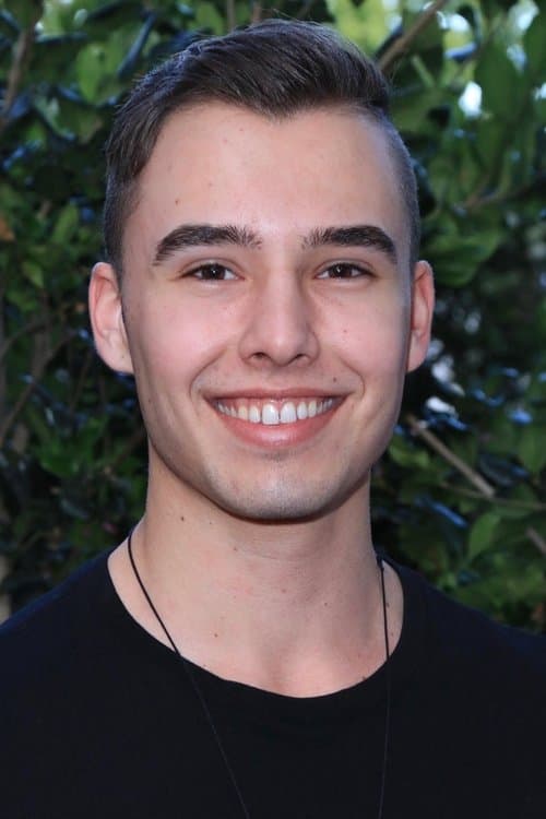 Evan Henzi photo