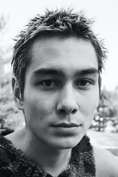 Evan Mock photo