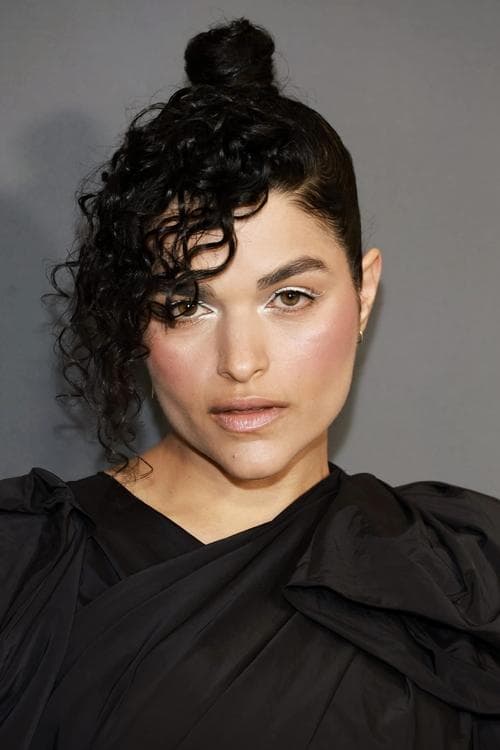 Eve Harlow photo