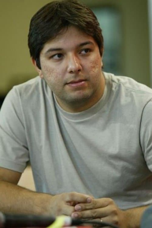 A portrait of Fabrício Bittar