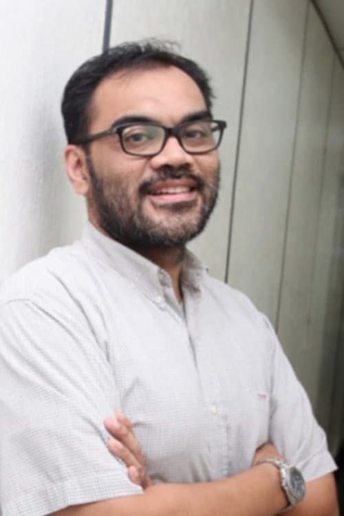 A portrait of Farishad Latjuba
