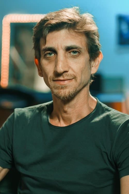 A portrait of Federico Finkielstain