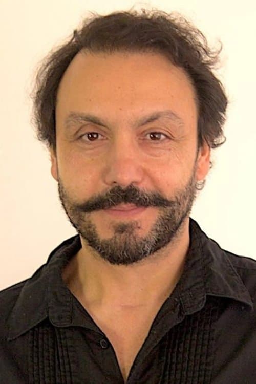 A portrait of Fernando Díaz