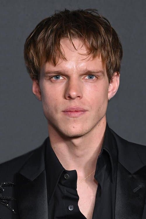 Finn Bennett photo