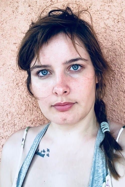 Flora Cross photo