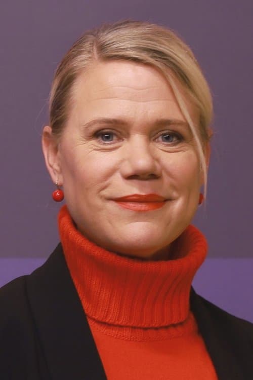 A portrait of Frauke Finsterwalder