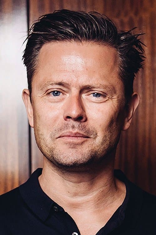 A portrait of Fredrik Wikingsson
