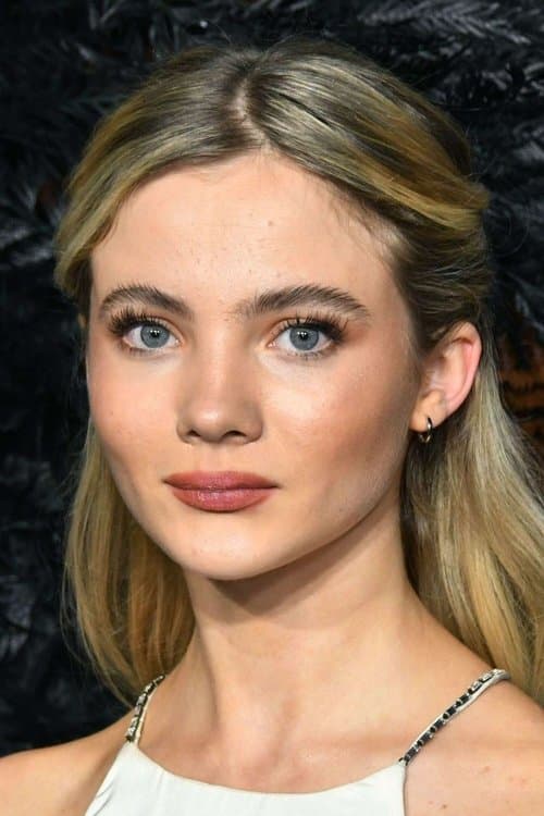 Freya Allan photo