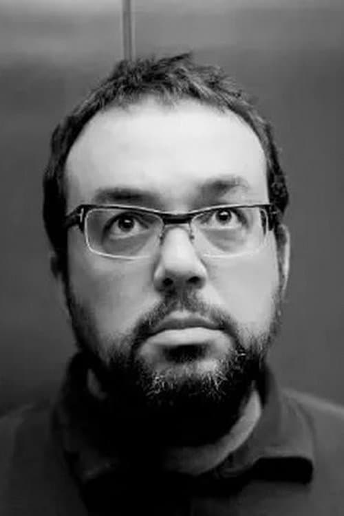 A portrait of Gabe Ibáñez