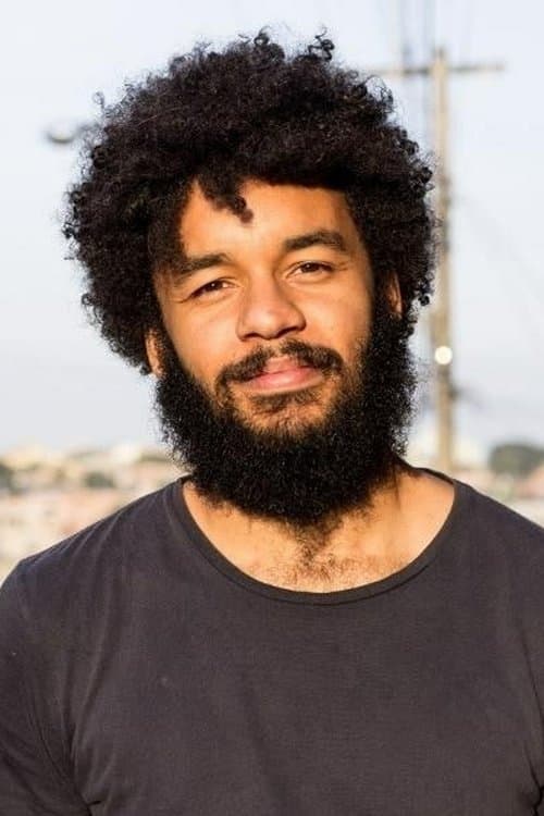 A portrait of Gabriel Martins