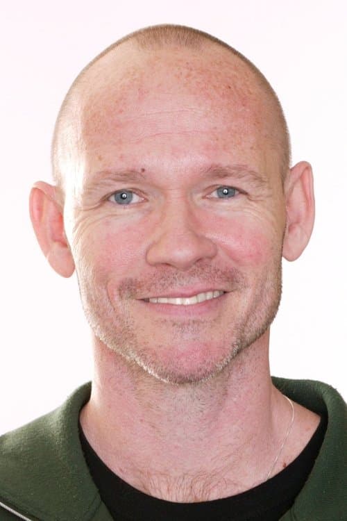 A portrait of Gary Lennon