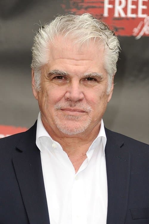 A portrait of Gary Ross