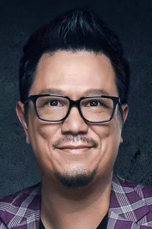 A portrait of Gary Sing