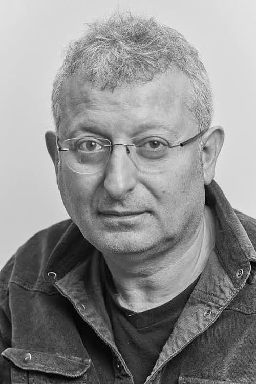 A portrait of Gary Sinyor