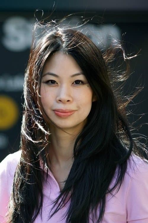 A portrait of Georgia Lee