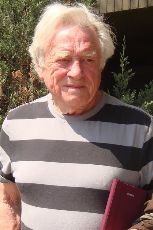 A portrait of Gerald Potterton